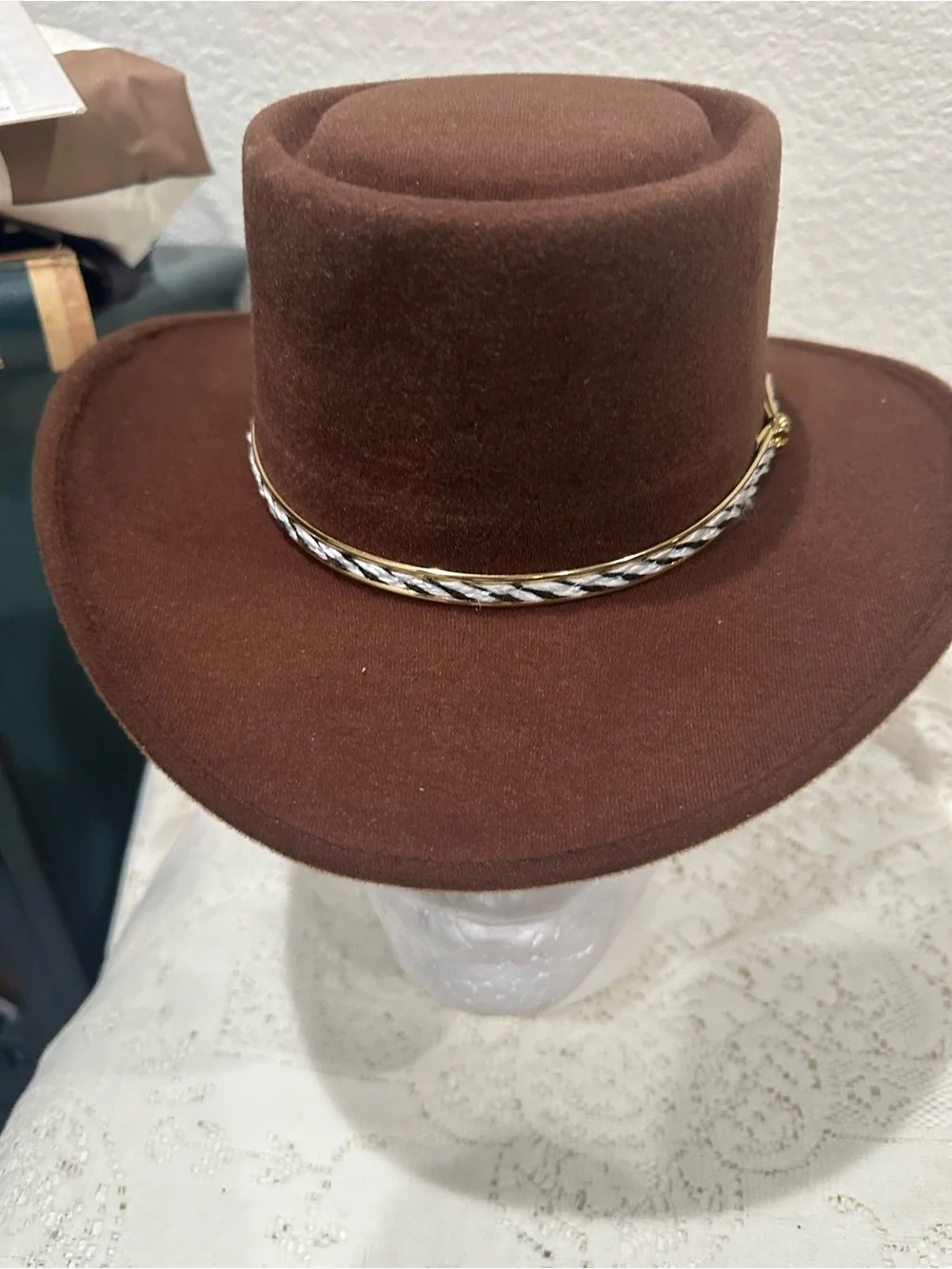 Men's Classic Brown Felt Western Hat with Silver Braided Band